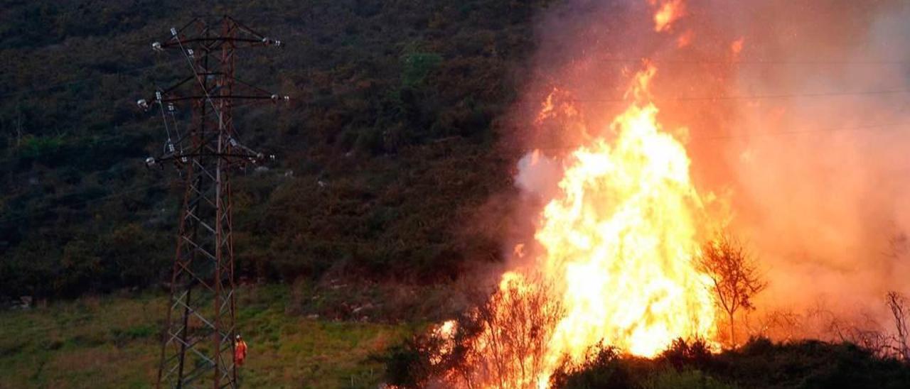 El fuego activo el sábado.