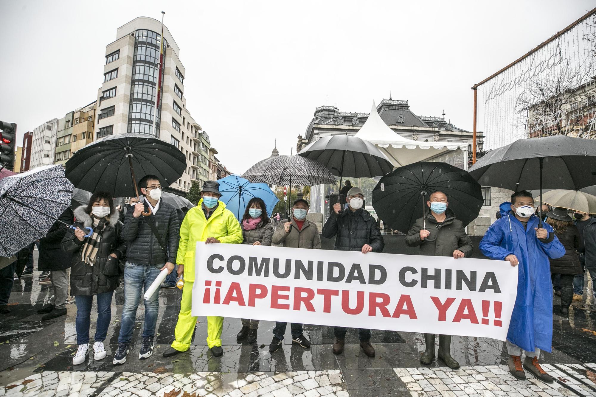 La hostelería toma las calles y exige "no perder las cenas de diciembre"