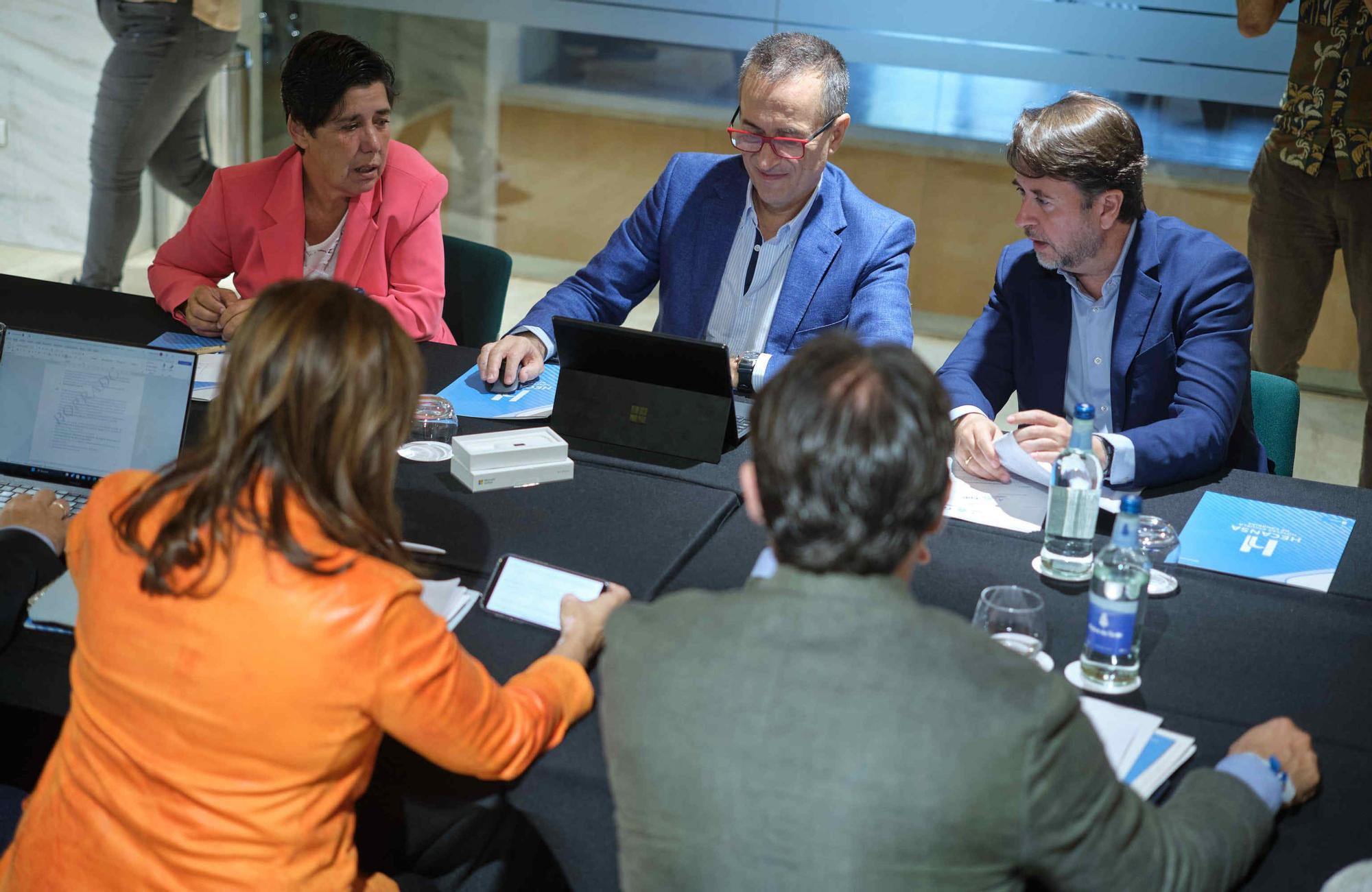 Pacto entre CC y PP en el Cabildo de Tenerife