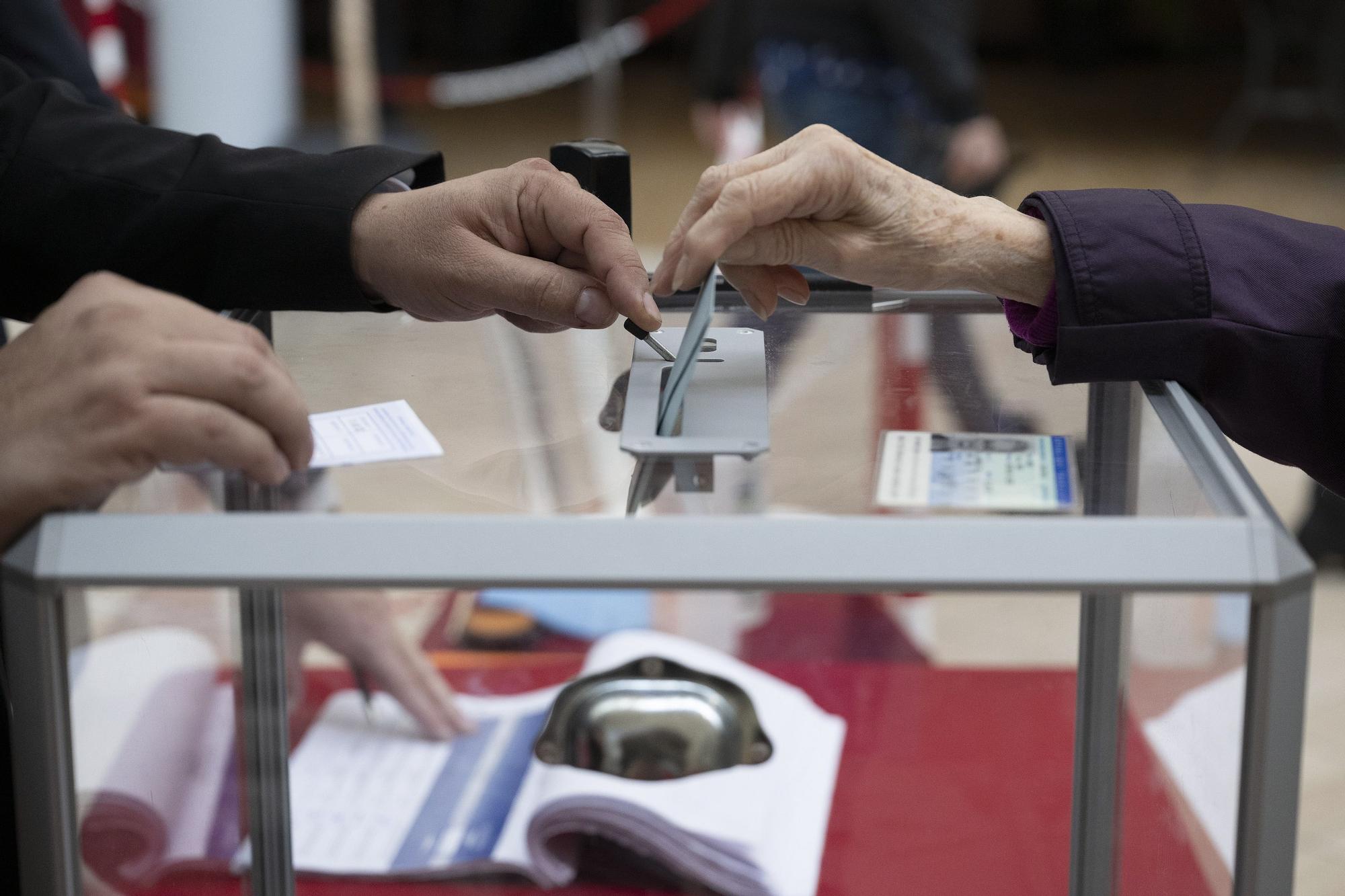 La jornada electoral en Francia, en imágenes