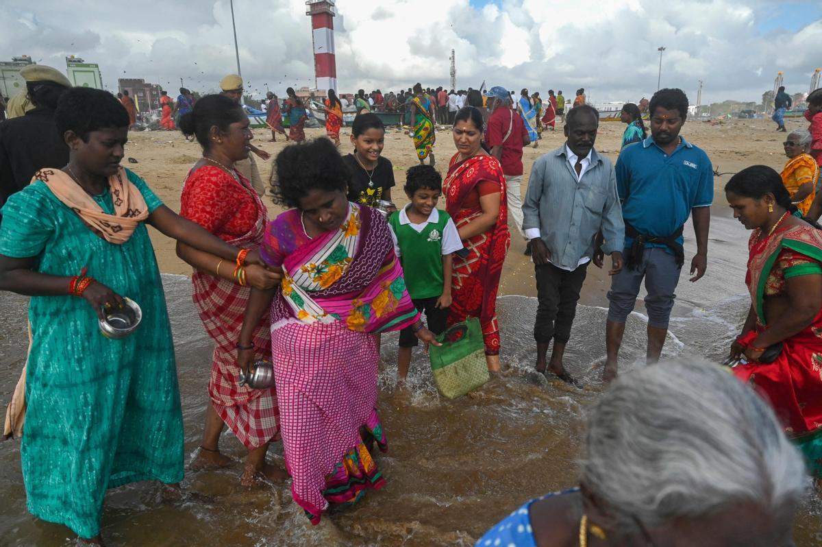 Plegarias en Chennai (Índia) en homenaje a las víctimas del tsunami del 2004 en el Índico