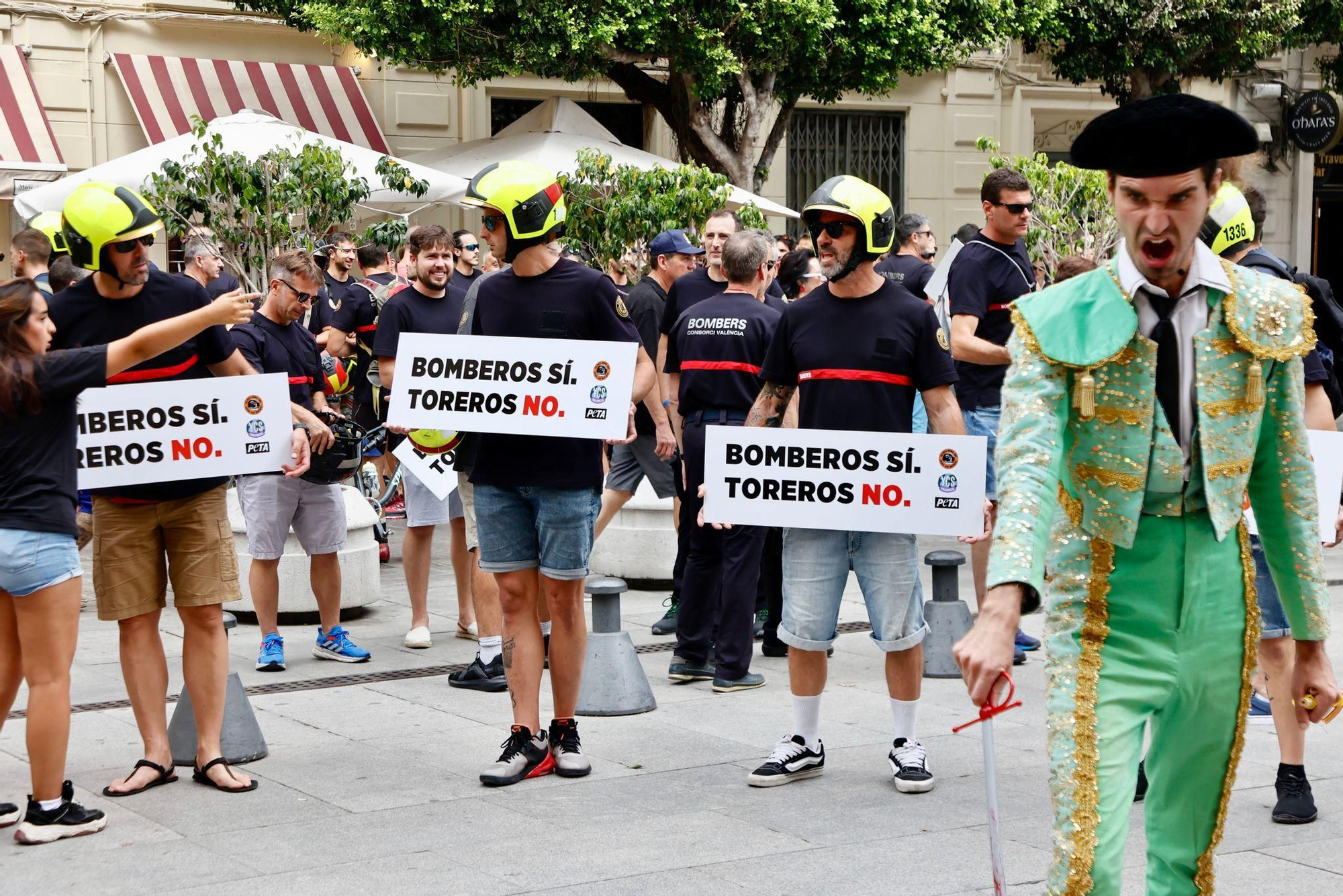 Protesta de los bomberos en València