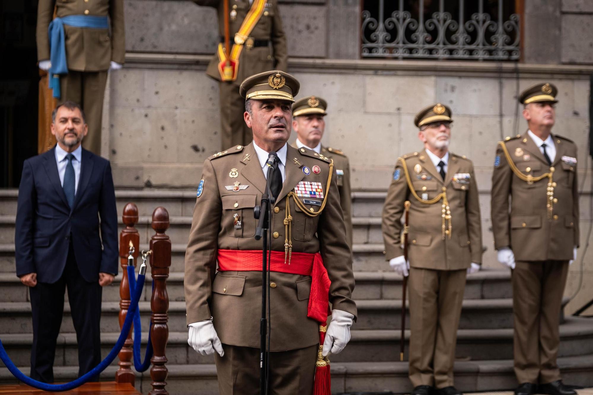 Solemne izado de la bandera por el 300 aniversario de la Capitanía General de Canarias