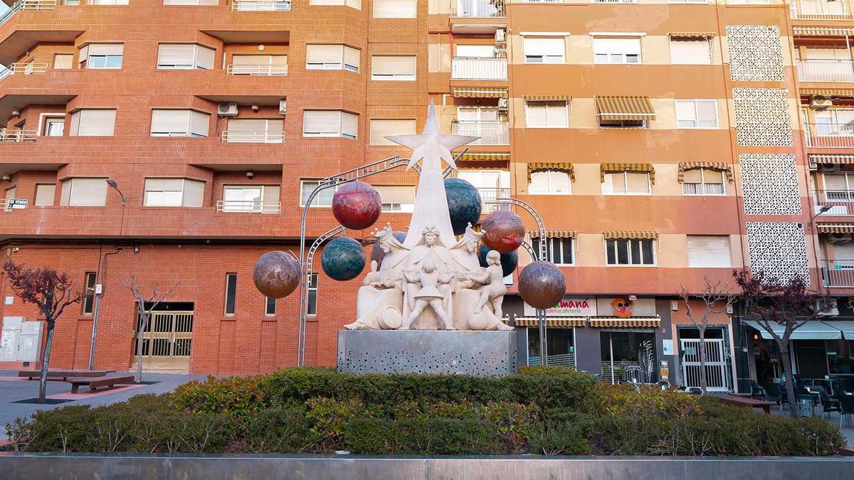 Imagen de una plaza de Ibi, Alicante.