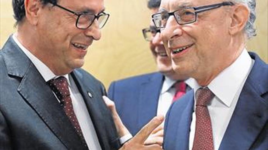 El Consell dice que Montoro frena la extra del 2012 a los funcionarios