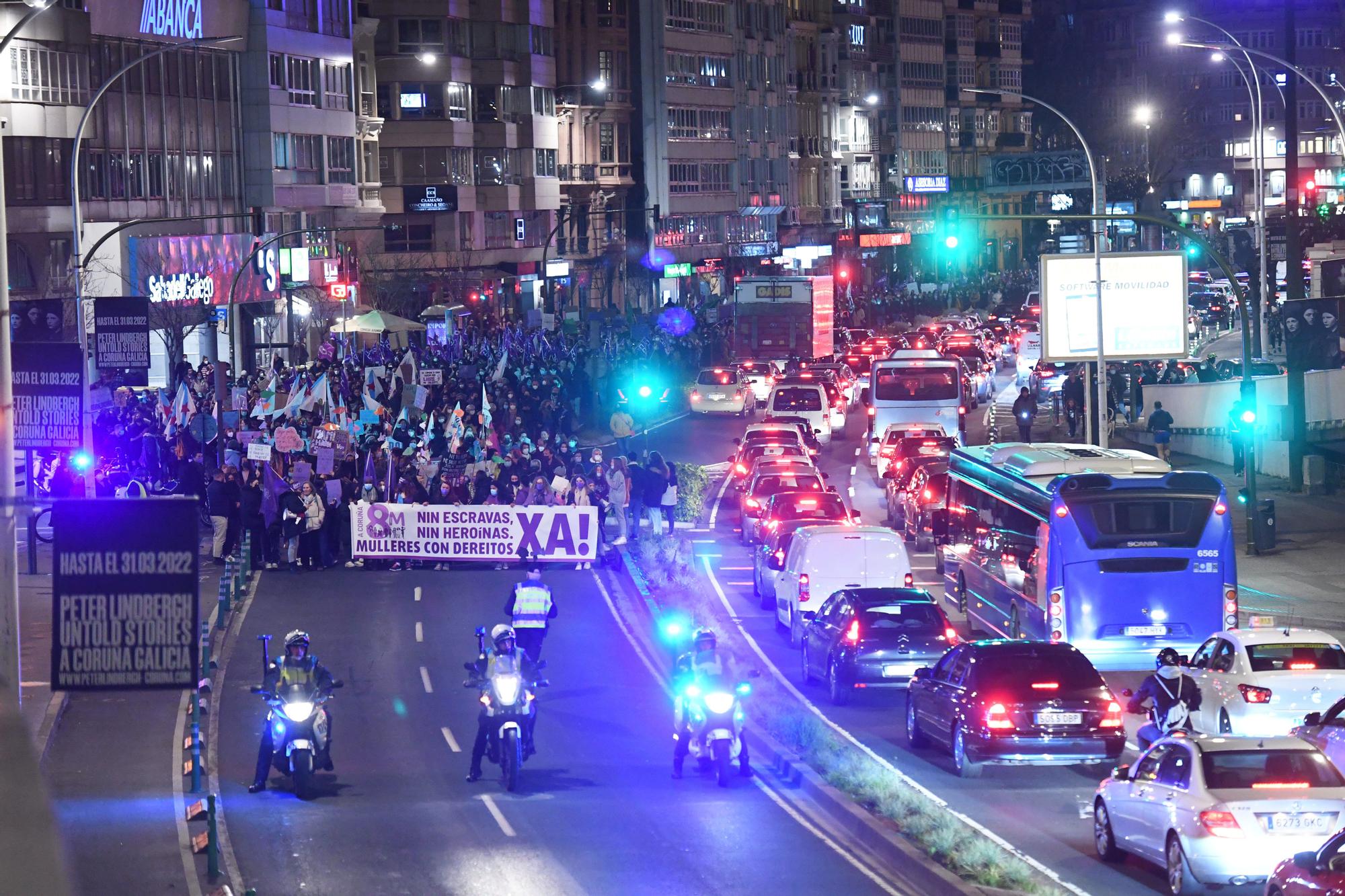 8M en A Coruña | Una marea violeta para reivindicar la igualdad