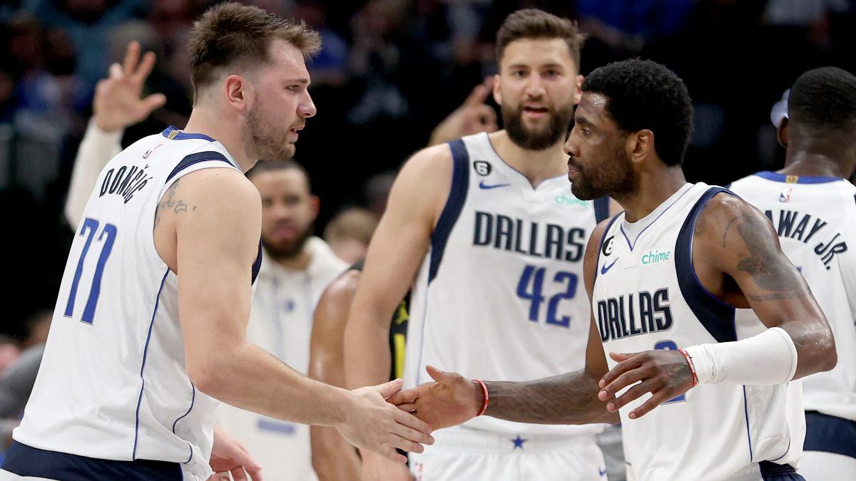 Doncic e Irving, las dos principales estrellas en los Mavs