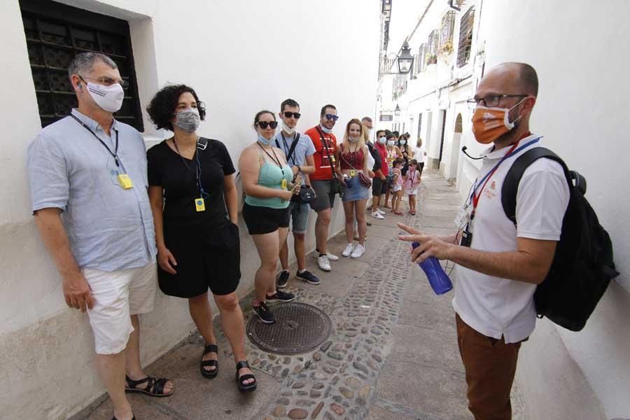 Los turistas comienzan a volver a la Judería