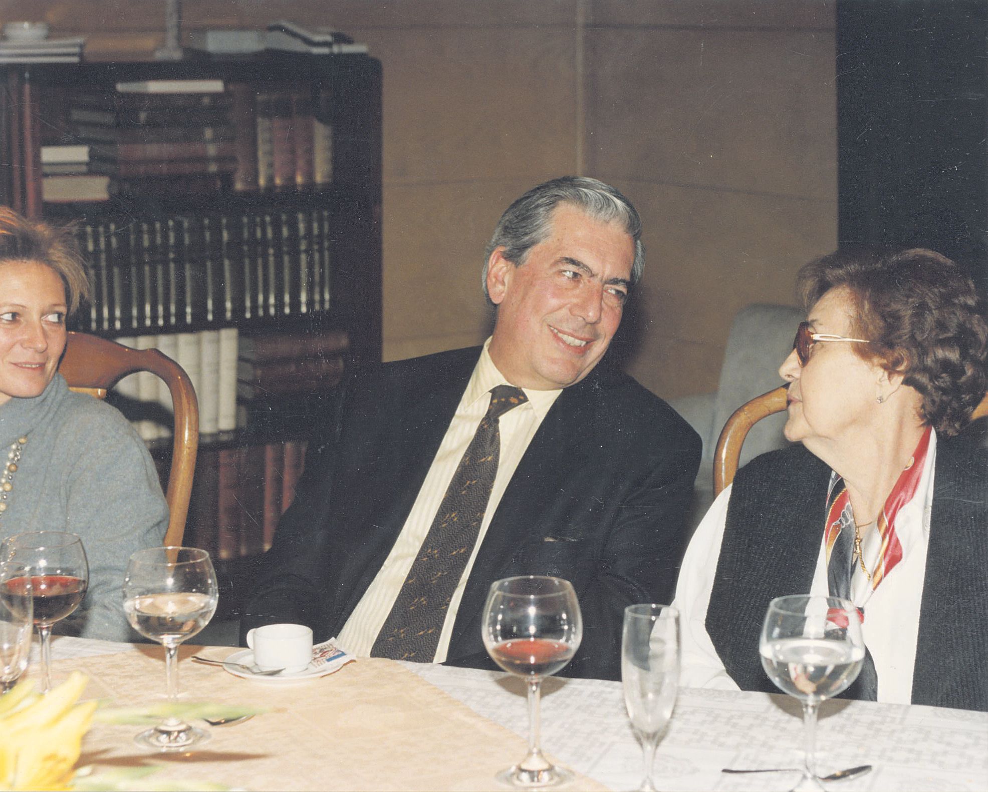 EN IMÁGENES: La relación de Mario Vargas Llosa con Asturias