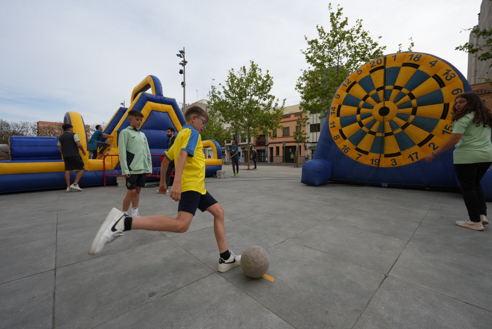 La afición del Villarreal en el partido contra el Espanyol en La Cerámica