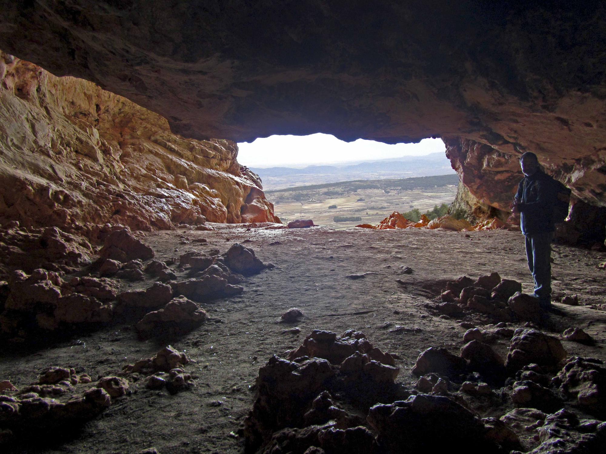 Cueva de Bolumini, Alfafara 03.JPG