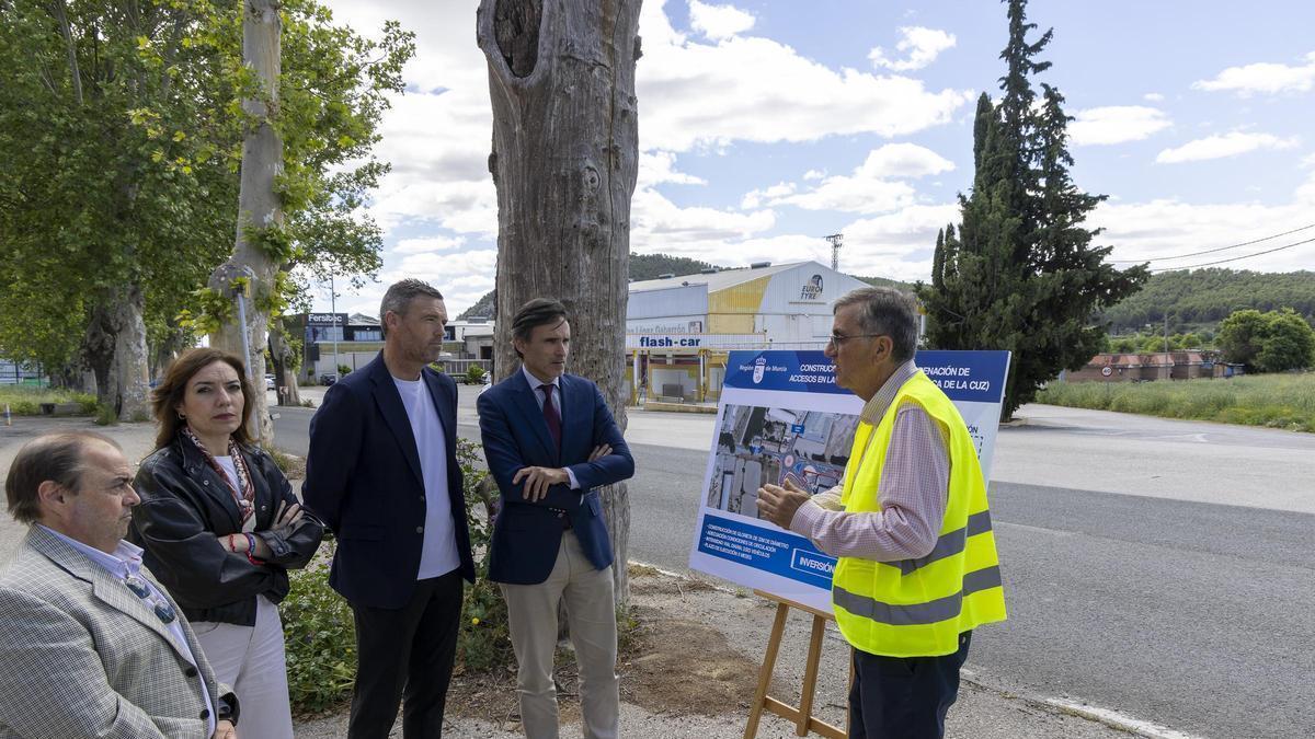 Presentación del proyecto de la construcción de una glorieta en la RM-517