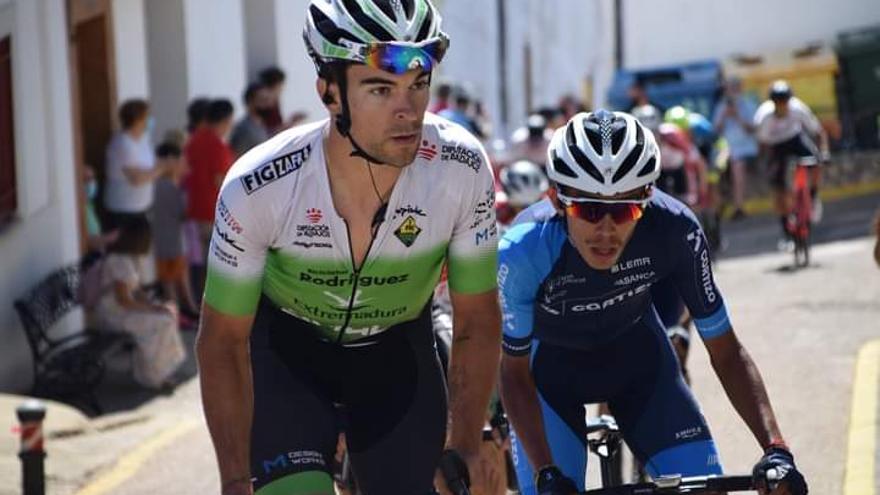 Claudio Clavijo, corredor del Bicicletas Rodríguez Extremadura.