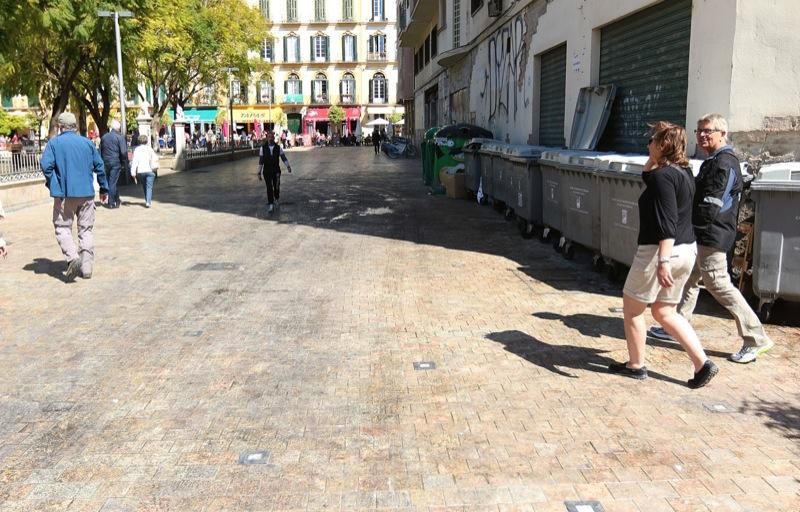 El centro de Málaga tras la recogida de basura