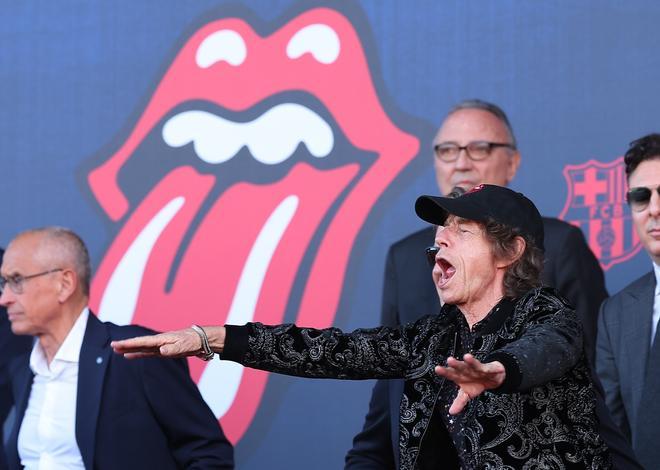 Los Rolling Stones disfrutan cómplices en un partido marcado por el rock and roll