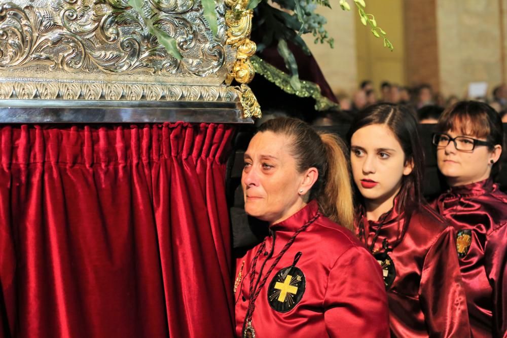 Procesión del Santo Entierro de Cristo en Torrevieja, Viernes Santo, con la participación de 18 imágenes y 154 cofradías