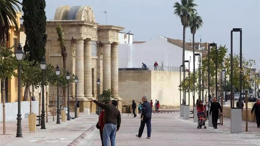 Córdoba se abona al buen tiempo y la lluvia sigue siendo cosa del pasado