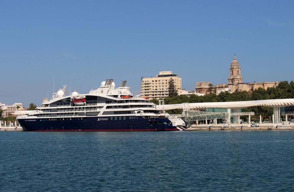 'Le Lapérouse' hace su primera escala en Málaga.