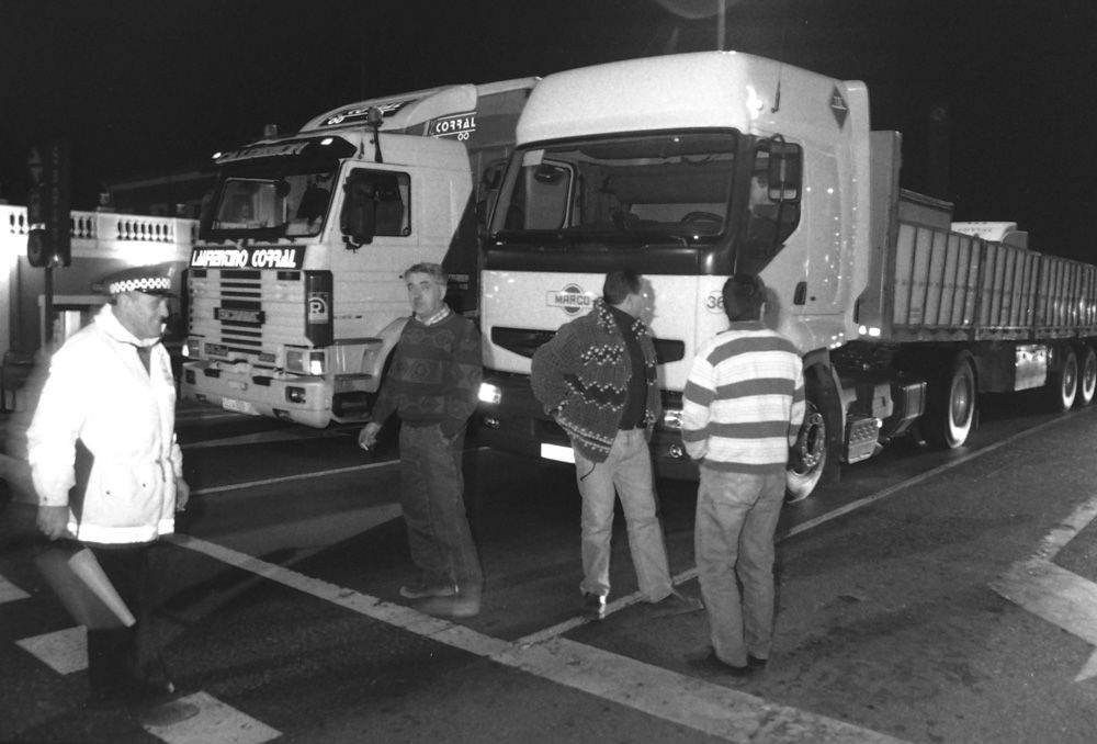Hace 20 en Sagunt. La Coordinadora per l'alliberament de la A-7 exigía el traslado del peaje, para evitar los continuos accidentes y el paso de 10.000 camiones diarios en la N-340 a su paso por Sagunt.