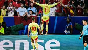 Ferran Torres celebra el gol ante Albania en Düsseldorf