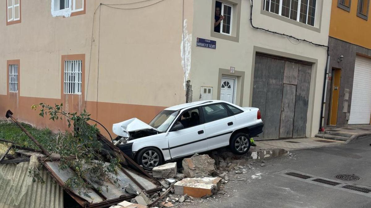Vecinos de Cañada Honda, al límite: “Nos han abandonado a nuestra suerte en medio de una obra peligrosa”