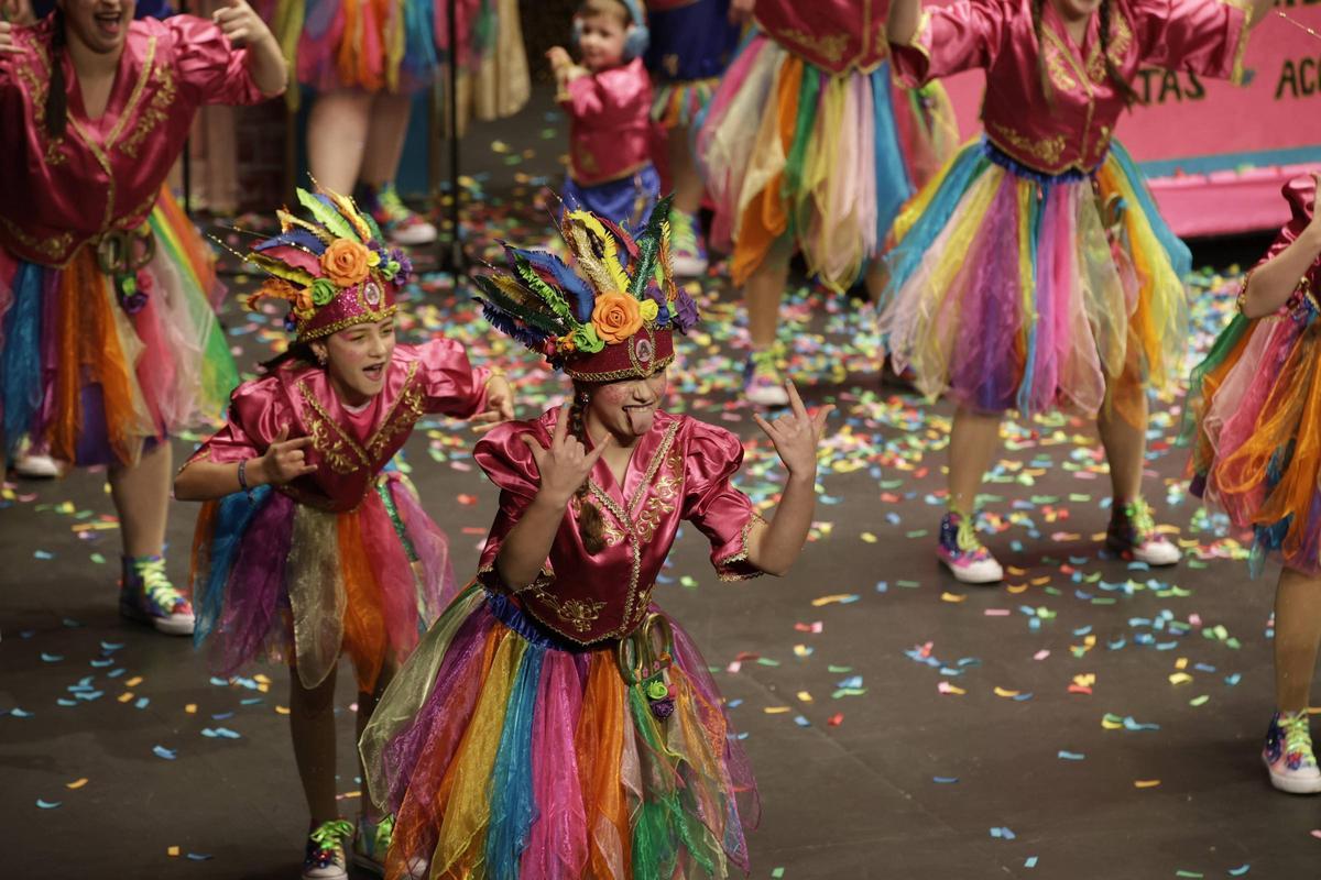 El primer pase del concurso de charangas de Gijón, en imágenes