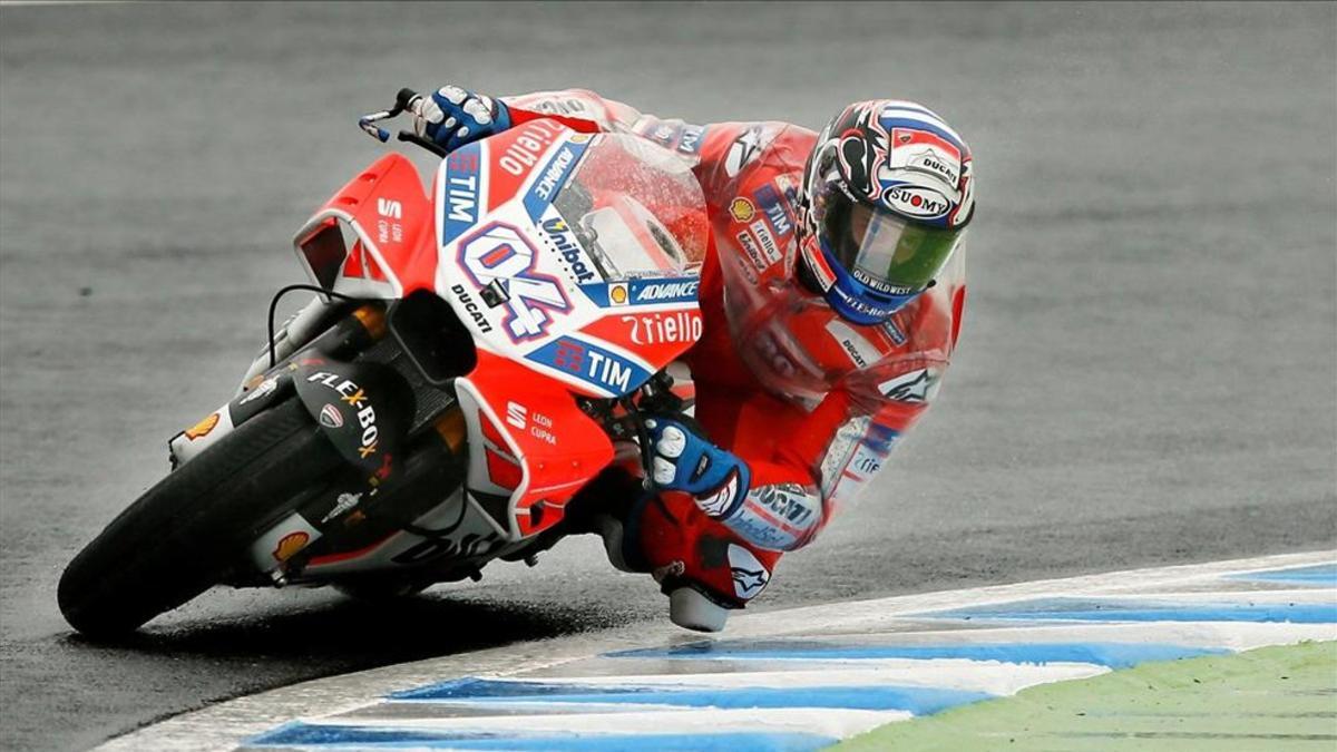 Dovizioso manda en los libres de Motegi