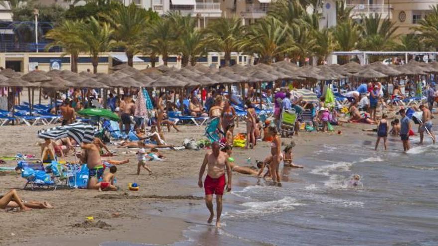 La playa de Levante es la primera en tener wifi gratis.