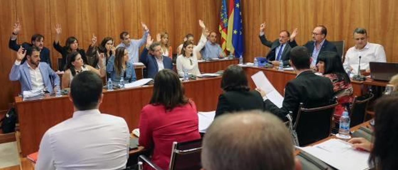 Imagen de la última sesión plenaria celebrada en el Ayuntamiento de Orihuela.