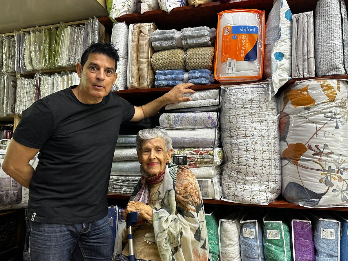 Loli y Santi desde Cortinas Loli en Lucero
