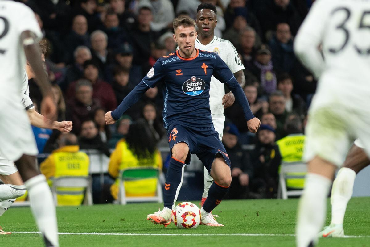 Partido de octavos de final de la Copa del Rey entre el Real Madrid y el Real Club Celta de Vigo, disputado en el estadio Santiago Bernabéu. Mingueza.. FUTBOL.