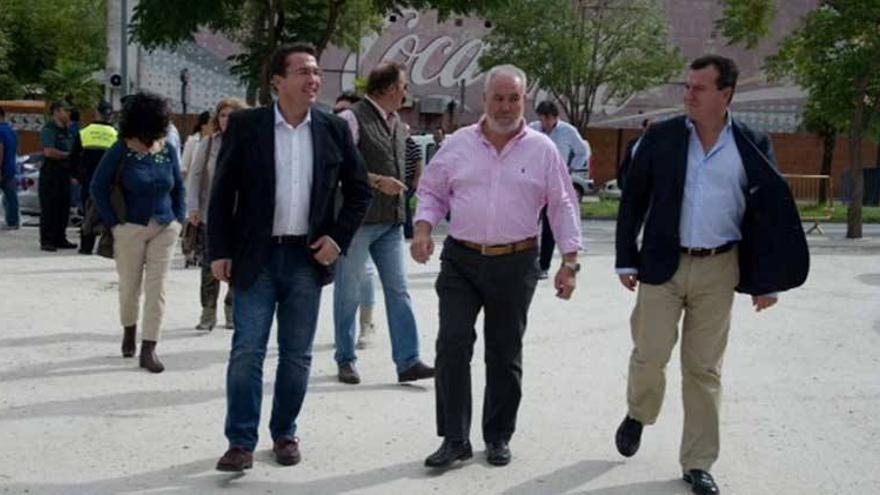 El presidente de la Asamblea participa en las actividades de las fiestas de San Miguel de Navalmoral