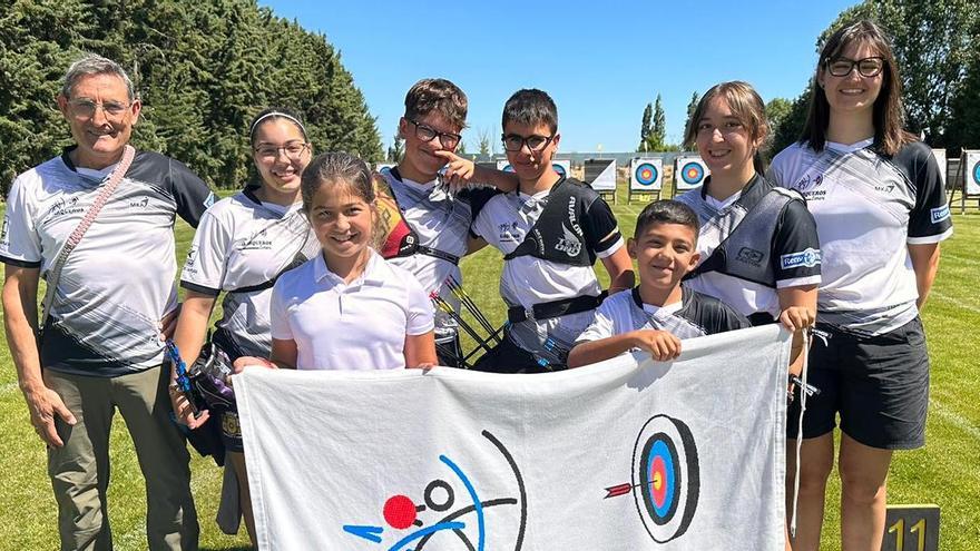 Arqueros Zamora logra quince medallas en el Campeonato de Castilla y León de Aire Libre y la Liga Territorial de Menores