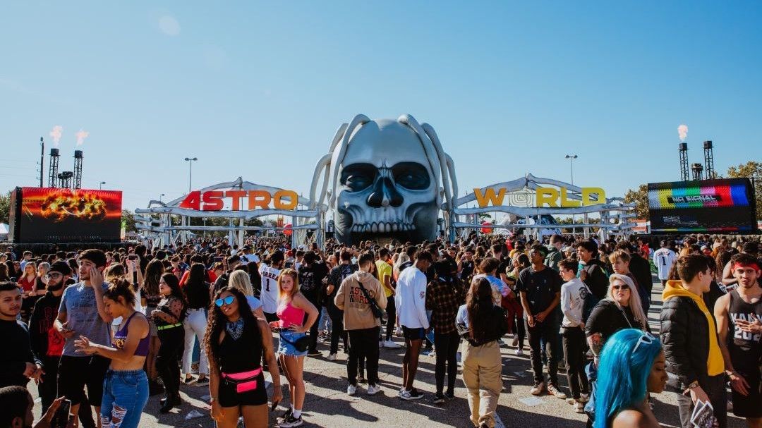 Centenas de personas acuden al Astoworld Festival, en Texas