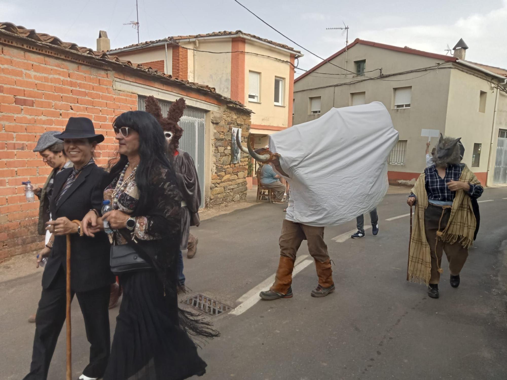 Las mascaradas zamoranas exaltan su autenticidad en Pobladura de Aliste