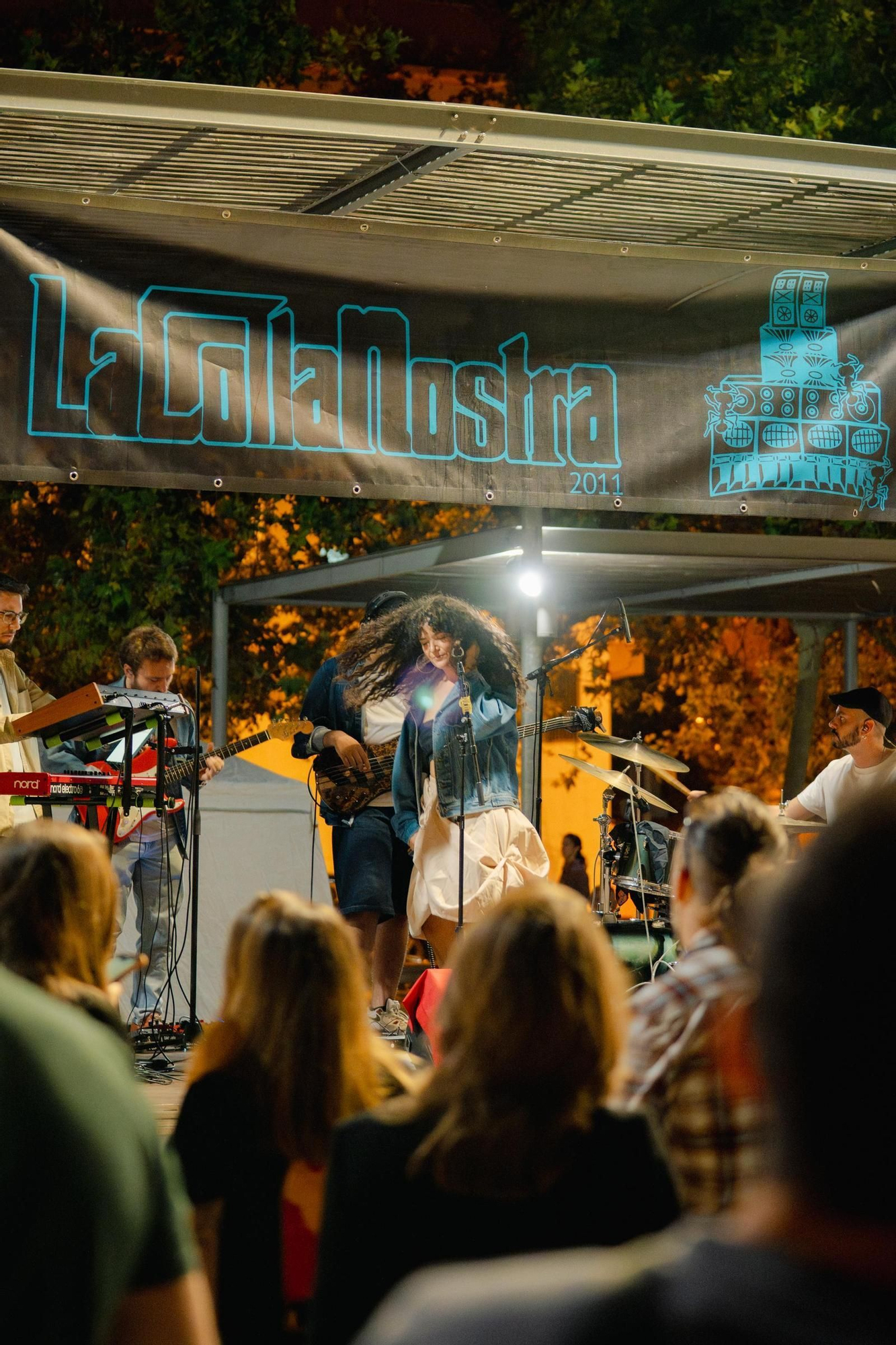 Galería de fotos: El debut del 'Castellonero' marca la sisena jornada popular de LaCollaNostra a Benicàssim
