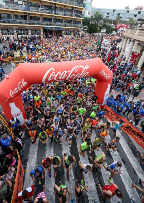 Los veteranos atletas triunfan en la prueba de Benidorm que reunió a más de 2.500 deportistas.