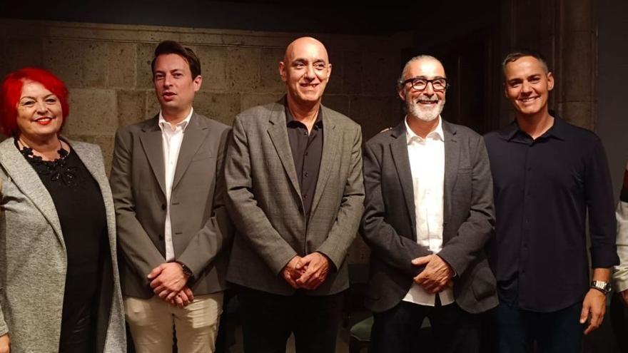 Los elementos de Román  del Pino, la música y el mar