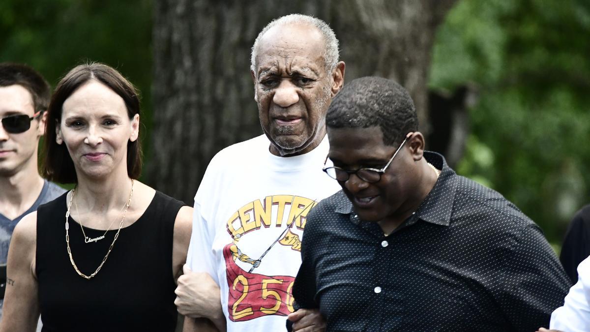 Bill Cosby, en el centro, en una imagen de archivo.