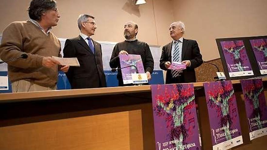 Francisco Crabiffosse, Carlos Siñeriz, Pedro García y Chema Martínez, ayer.