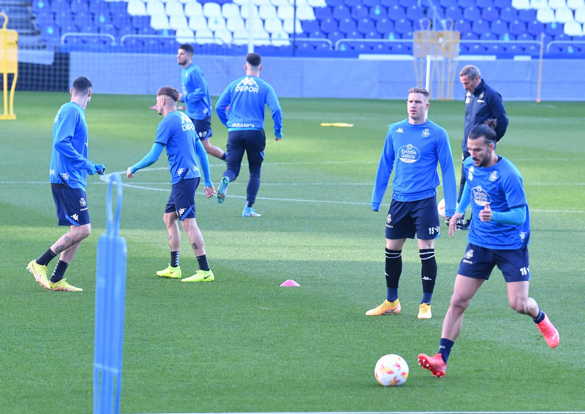 Toda la plantilla convocada para la final ante el Córdoba