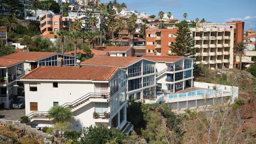 Los compradores de la casa ‘okupada’ en Bajamar la recuperan cuatro años después