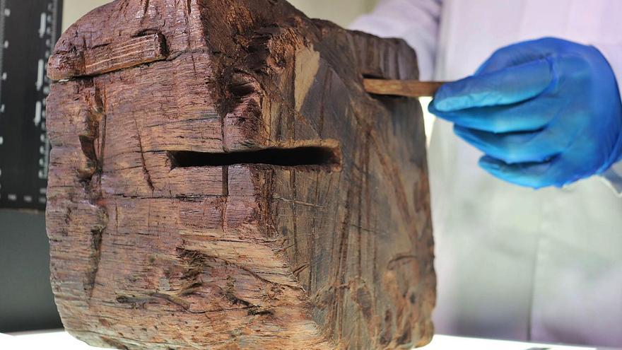 El fragmento de la quilla del Bou Ferrer, ya restaurado. | J. A. MOYA