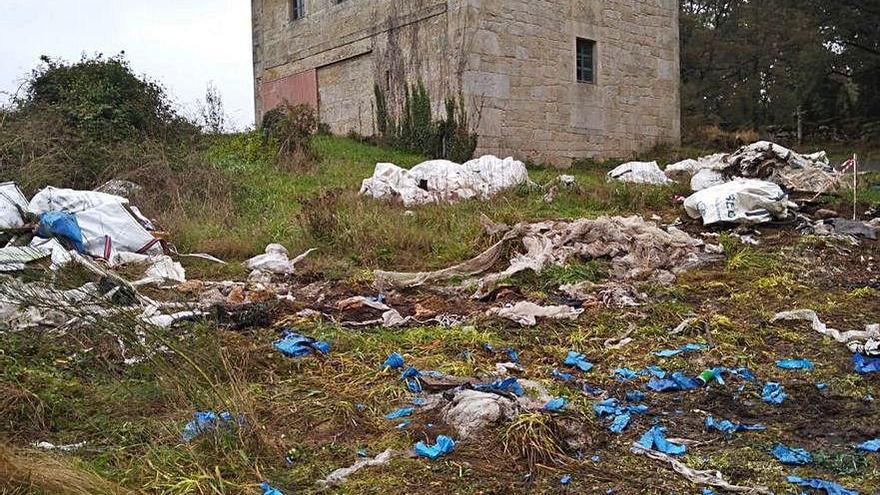 Basura en el lugar equivocado en Pedroso