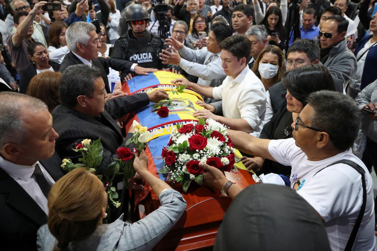 Quito despide al candidato asesinado Fernando Villavicencio