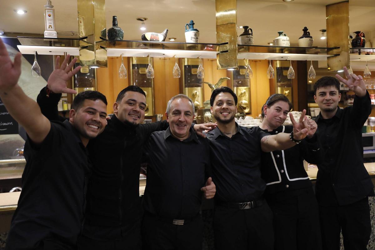 Por la izquierda; Cristian Ibarra, Joan Cano, Maxi Huete, Daniel Duque, Sonia Espino y Denis Comsa.