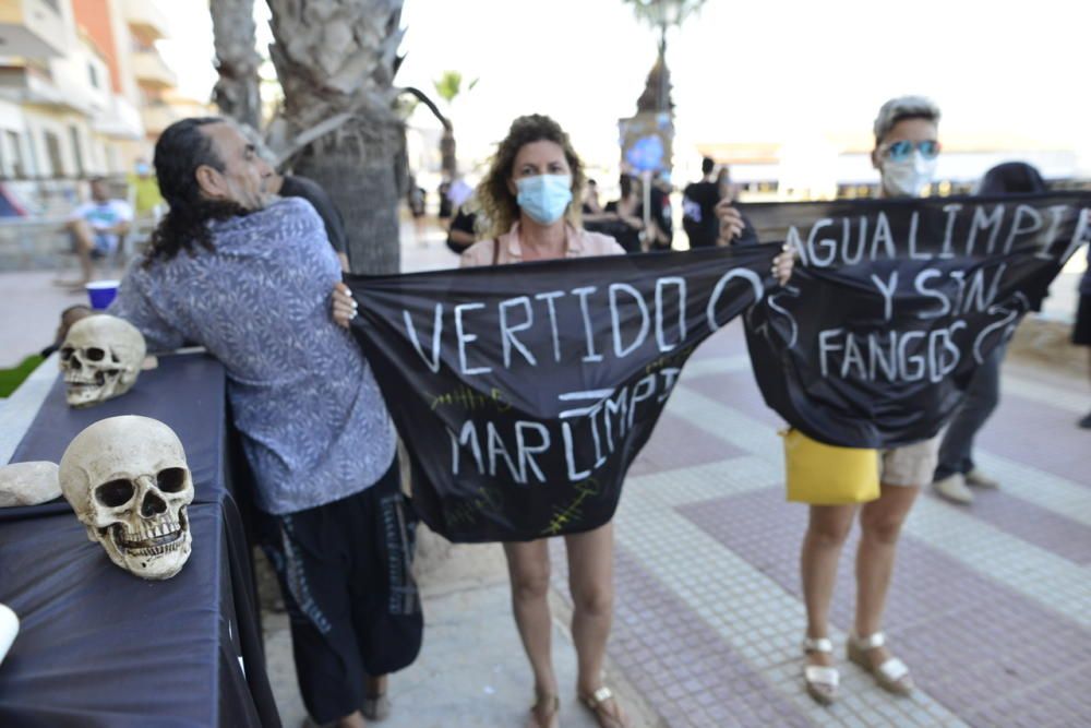Manifestación contra el estado del Mar Menor