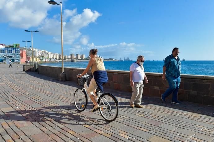 04-05-2020 LAS PALMAS DE GRAN CANARIA. Paseo en el pueblo marinero de San Cristobal. Fotógrafo: Andrés Cruz  | 04/05/2020 | Fotógrafo: Andrés Cruz