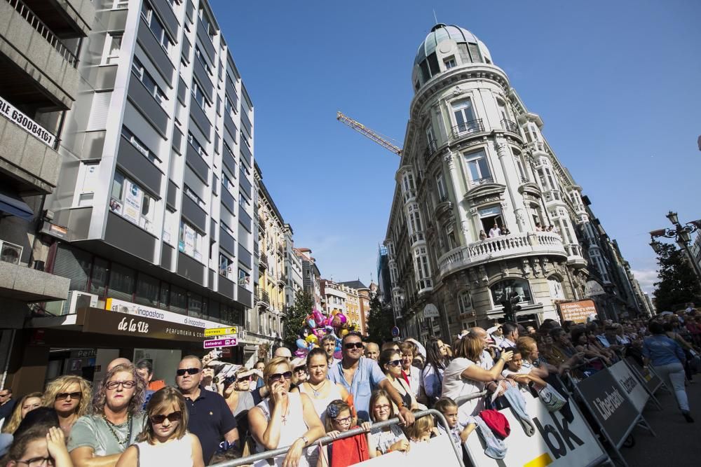 Oviedo celebra el desfile del Día de América en Asturias