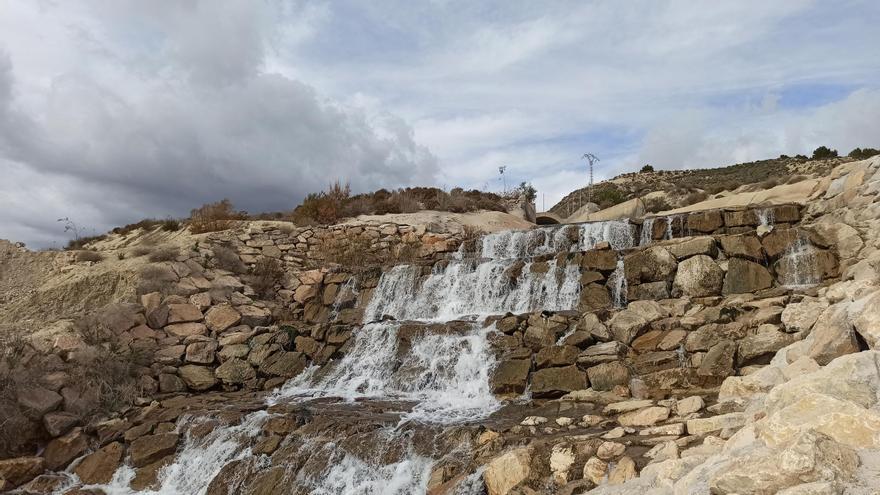 Así llega el agua del trasvase del Tajo al embalse de La Pedrera ( 2021)